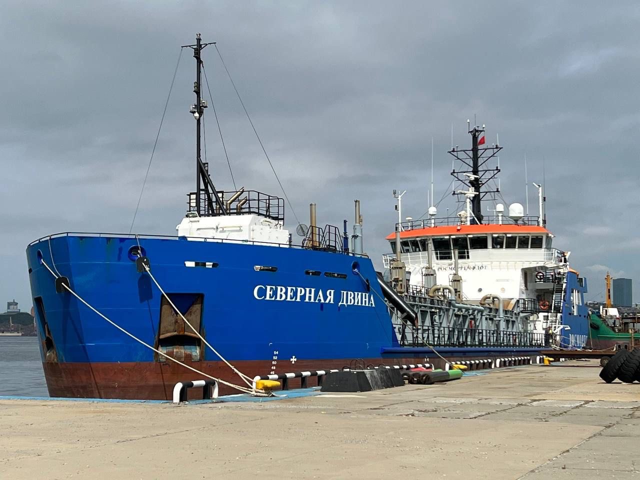 Судно северная. Северная Двина судно. РТКОММ морской.